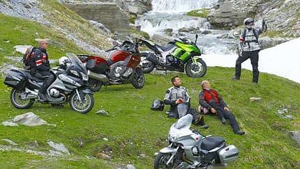 BMW K 1600 GT, R 1200 RT, Kawasaki Z 1000 SX, Moto Guzzi Norge V8