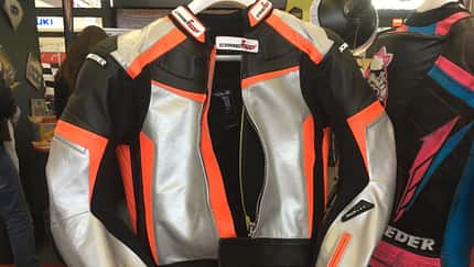 Lederzweiteiler mit Airbag