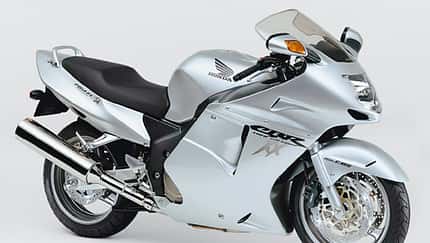 Honda CBR 1100 XX gegen Kawasaki ZZ-R 1100