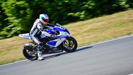IDM Superbike: Mikhalchik mit Idealpunktzahl in Schleiz