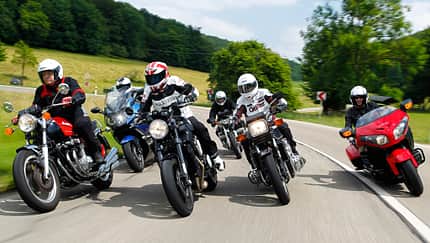 Sechs Sixpacks von Benelli, BMW, Honda, Horex und Kawasaki