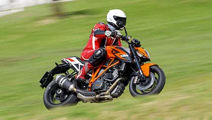 Bridgestone, Continental, Dunlop, Metzeler und Pirelli