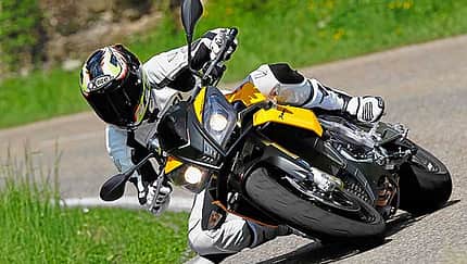 Italienisches Naked Bike mit mächtig Dampf