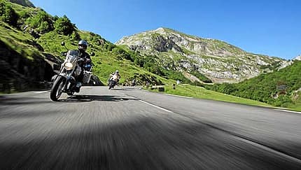 Den Gebirgszug zwischen Frankreich und Spanien erfahren