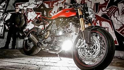 Die Leichtigkeit des metall­gewordenen Traums