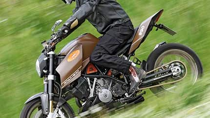 Die K-Maxx-KTM Road Hero 990