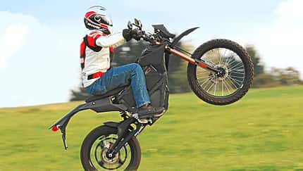 Dynamischer Fahrspaß mit 126-kg-Enduro