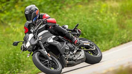 Superbike im Straßengewand