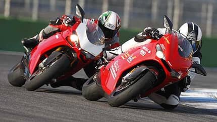 MotoGP-Replika versus Serien-Supersportler