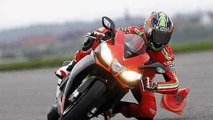Aprilia RSV4 1000 Factory