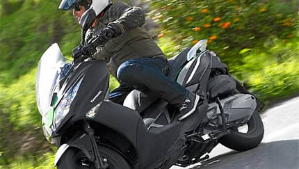 Nachgeschärfter Kymco Downtown 300i