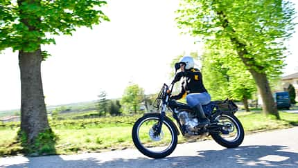 Mischung aus Enduro-, Trial- und Straßenmaschine
