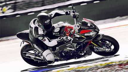 Klein-Aprilia Tuono Factory in der Detailansicht