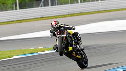Triumph Speed Triple im Karbonkleid