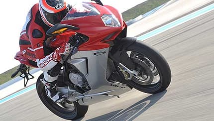 675er-Dreizylinder-Supersportler von MV Agusta