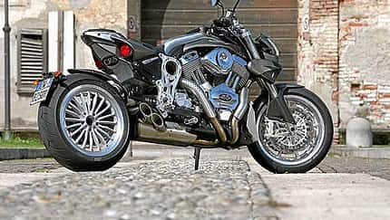 Muscle-Bike mit amerikanischem Motor und italienischer Optik