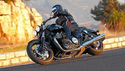 Martialisch-schwarze Version "Storm" des Cruisers Thunderbird