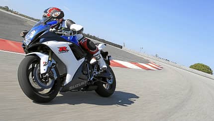 Erste Rennstrecken-Kilometer mit der 750er-Gixxer