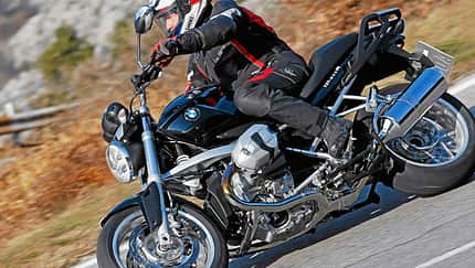 BMWs Naked Bike mit neuem Look und neuem Boxer