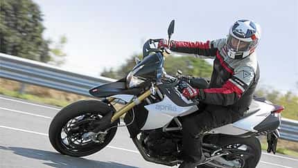 Italienische Supermoto mit 1200er-V2-Motor