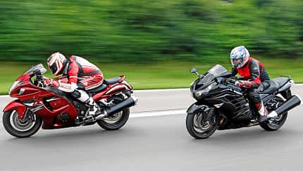 Suzuki Hayabusa gegen Kawasaki ZZR 1400