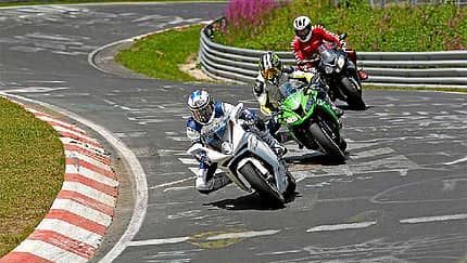 BMW S 1000 RR, Kawasaki  ZX-10 R und MV Agusta F4 RR im Test auf der Nordschleife