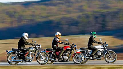 Retro-Motorräder von Kawasaki, Moto Guzzi und Triumph