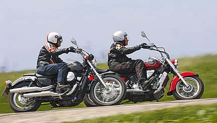 Zwei kleine Chopper im Vergleich