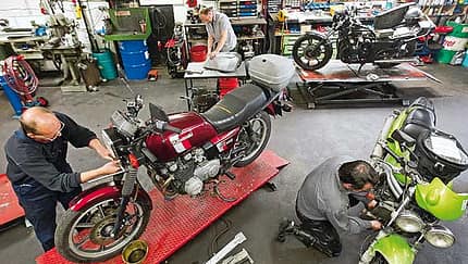 Selber schrauben in der Motorrad-Selbsthilfe