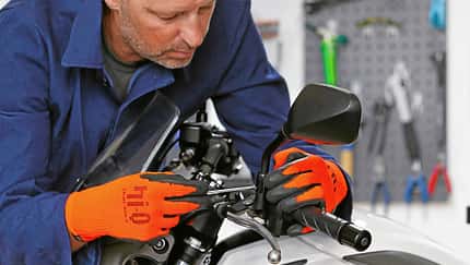 Handschuhe fürs Schrauben am Motorrad