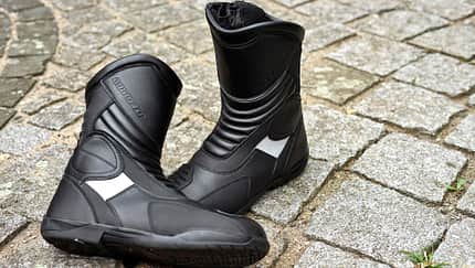 Wasserdichte Motorradstiefel ausprobiert