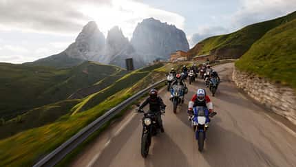 Die Alpen erfahren, von Frankreich bis Slowenien.