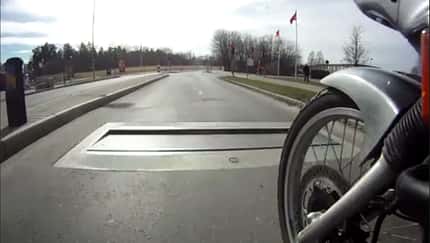 Actibump Schlagloch gegen Schnellfahrer