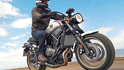 Yamaha XSR 700 XTribute.