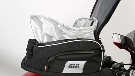 honda, fireblade, dauertest, zubehoer, reifen Tankrucksack XS 307 von Givi.