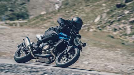 Husqvarna Vitpilen + Svartpilen 701 + 401 (2020)