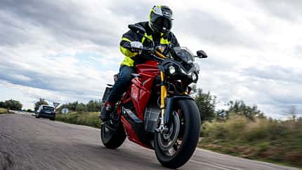 Energica Ego Ribelle im Fahrbericht.