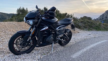 Triumph Street Triple 765 Dauertest Mona Pekarek