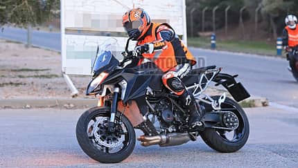 KTM 1290 Super Duke GT Erlkönig