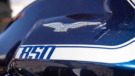 Moto Guzzi V7 2021