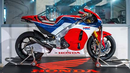 Honda RC 213V-S Artcurial
