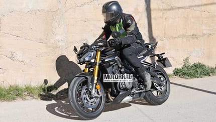 Triumph Street Triple RS 2023 Erlkönig
