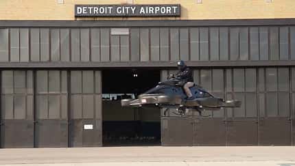 Aerwins Xturismo Hoverbike