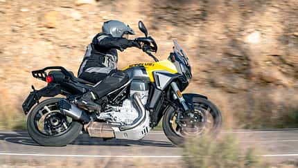 So fährt die neue Moto Guzzi Stelvio Fahrbericht (2024)