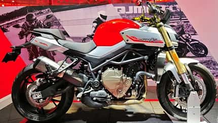 QJMotor SRK 900 Peking
