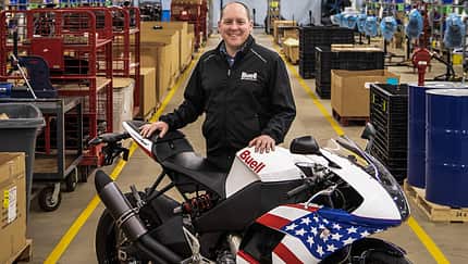 Buell CEO Bill Melvin mit Buell Hammerhead 1190