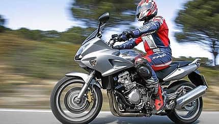 Jugend kauft Kawasaki, Frauen Honda