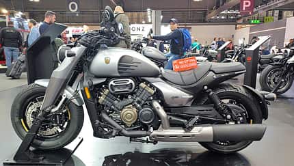 QJ Motor SRV 900