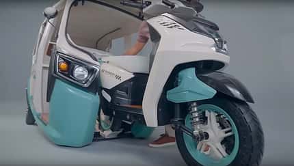 Hero Surge S32 Elektroroller mit Rikscha