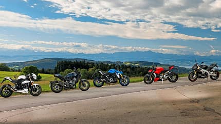 Suzuki GSX-S 1000, Honda CB 1000 R Black Edition, Triumph Speed Triple (Modell 2012), Ducati Streetfighter V2, Aprilia Tuono V4 R (Modell 2014) Vergleichstest